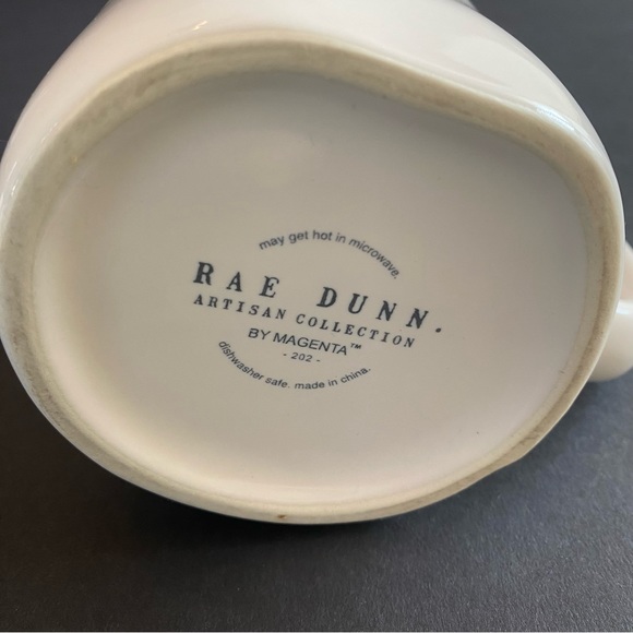 RAE DUNN Artisan Collection AUNTIE Mug White and Pink Kitchen Coffee Tea Drink - Picture 2 of 7